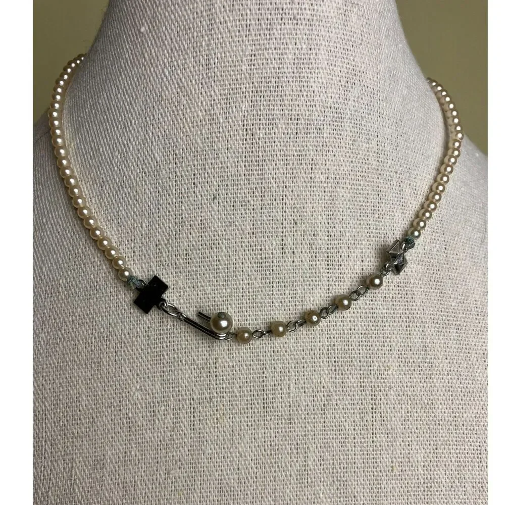 Vintage faux pearl choker or child's necklace